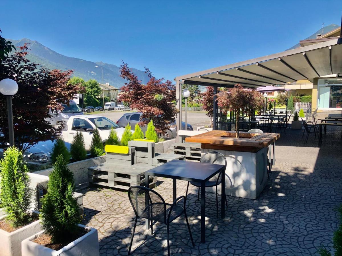 Hotel Del Boschetto Poggiridenti Exteriör bild