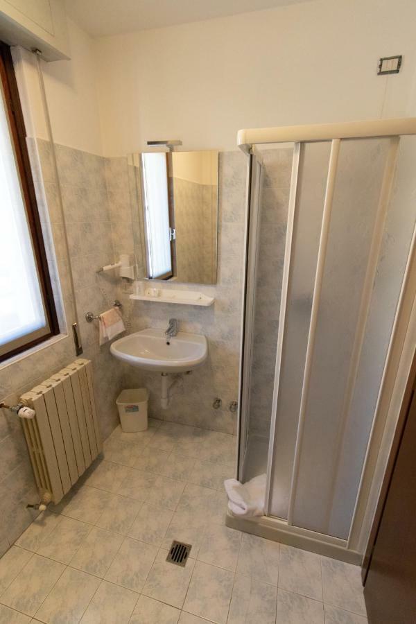Hotel Del Boschetto Poggiridenti Exteriör bild